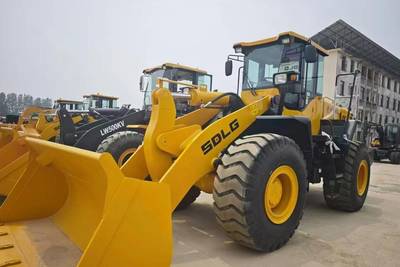 ⛰️ Wheel Loaders — Factory & Customer Visits