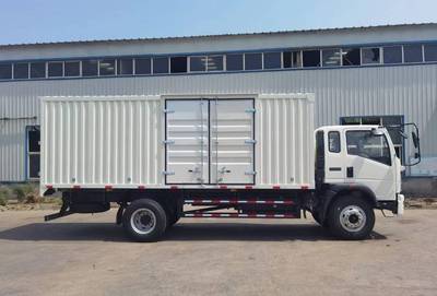 HOWO 4×2 Box Van Truck — 4×2 single-axle medium truck: Weichai WP